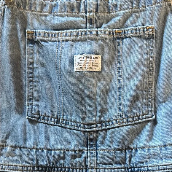 Levi Denim Overall Shorts - Picture 2 of 2